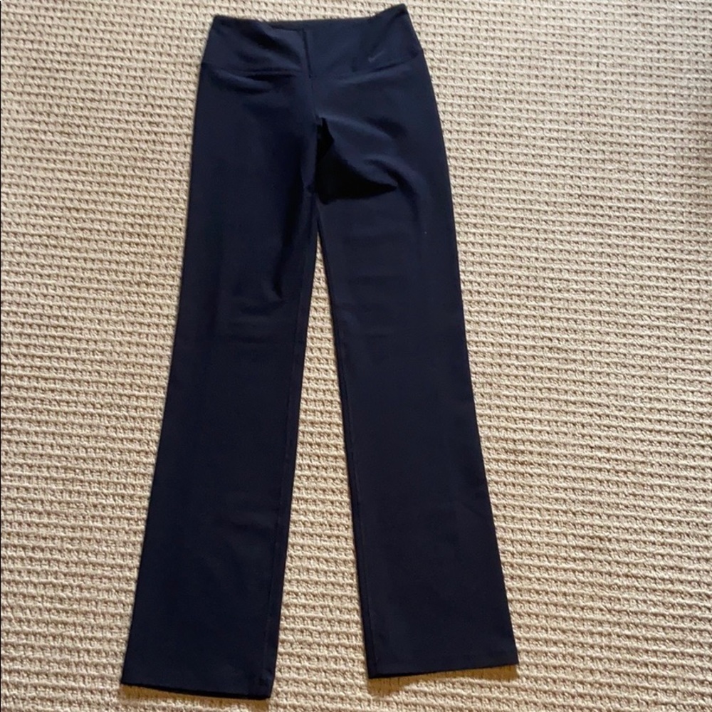 NIKE YOGA PANTS (NEVER WORN)